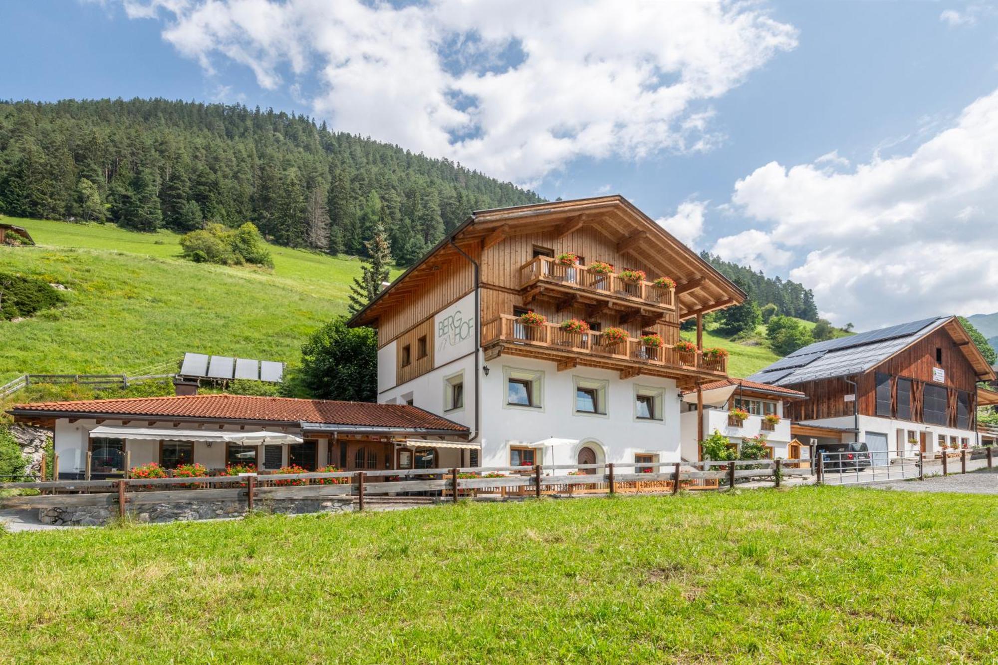 Naturhotel Berghof Pfunds Exterior foto