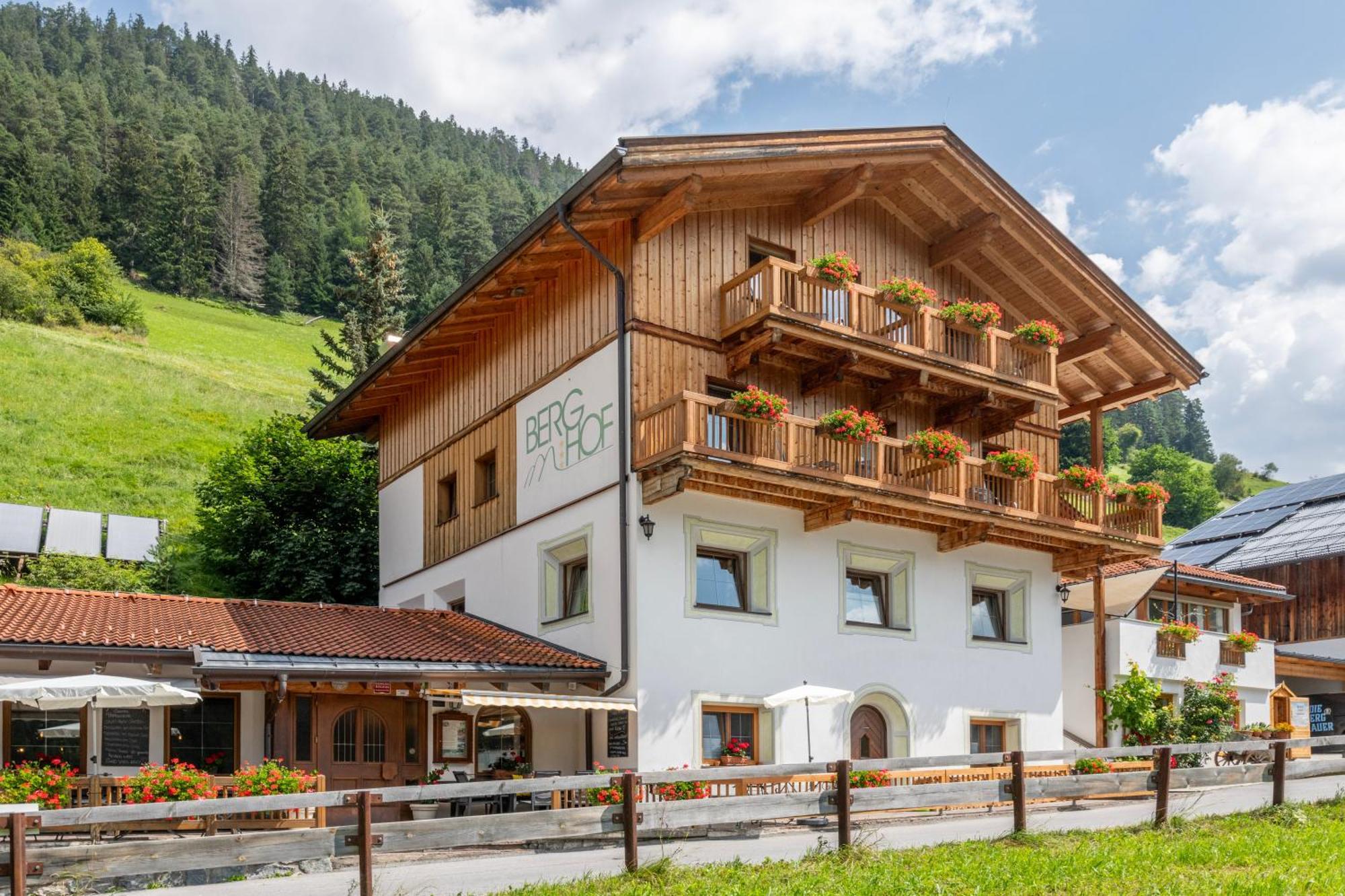 Naturhotel Berghof Pfunds Exterior foto